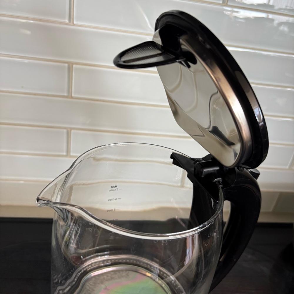 Cosori Electric Glass Kettle with Black Handle - Picture 4 of 10